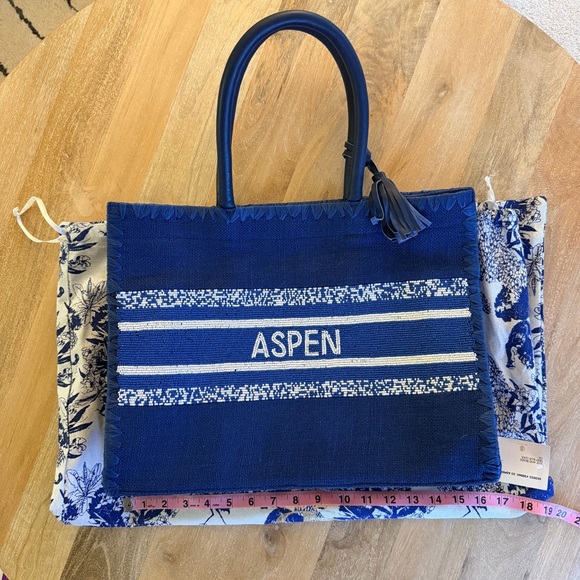 De Siena Handbags - NWT Beaded Jute Aspen Tote Bag